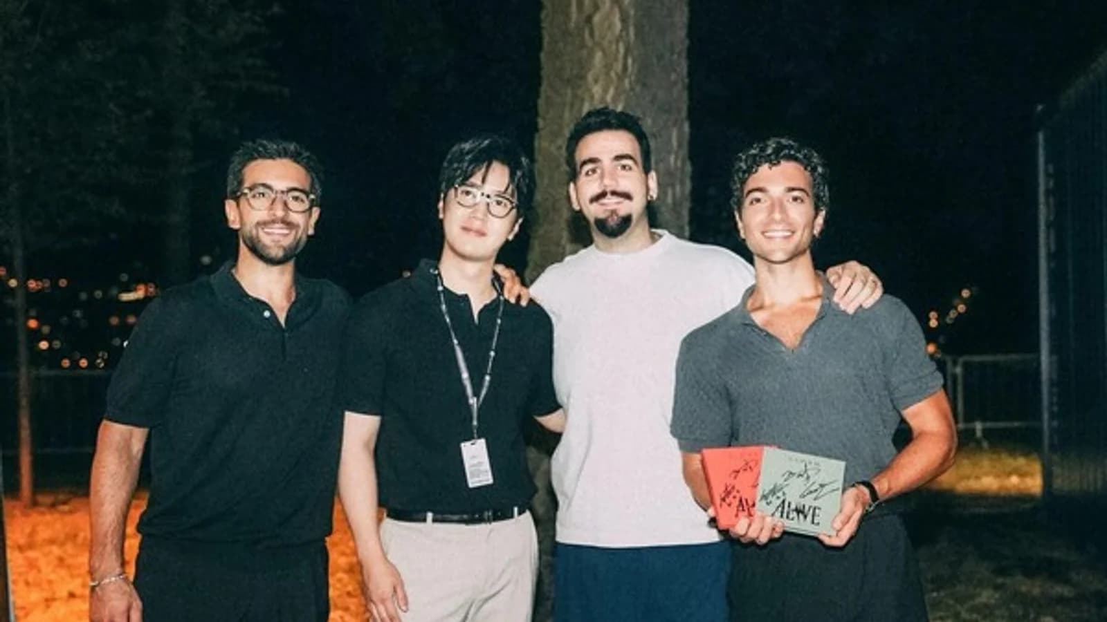 La Poem's Choi Sung-hoon Meets World-Renowned Group Il Volo... Gifts 'ALIVE' Album — 'We Must Perform Together'
