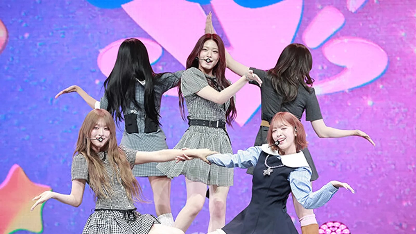 Lisenne Joins July 2026 Netizen Awards Best Group Category for the First Time... Neck-and-Neck Ranking Battle with BLACKPINK and ILLIT
