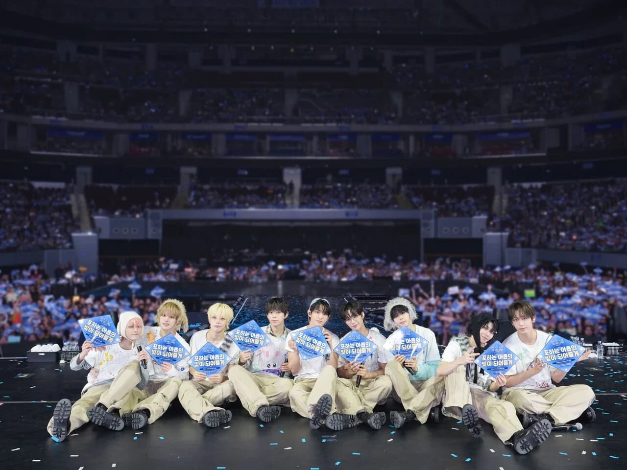 AHOF's Solo Concert in Manila a Great Success... 'Just Say Yes' Ignites Excitement with Three Consecutive Encores
