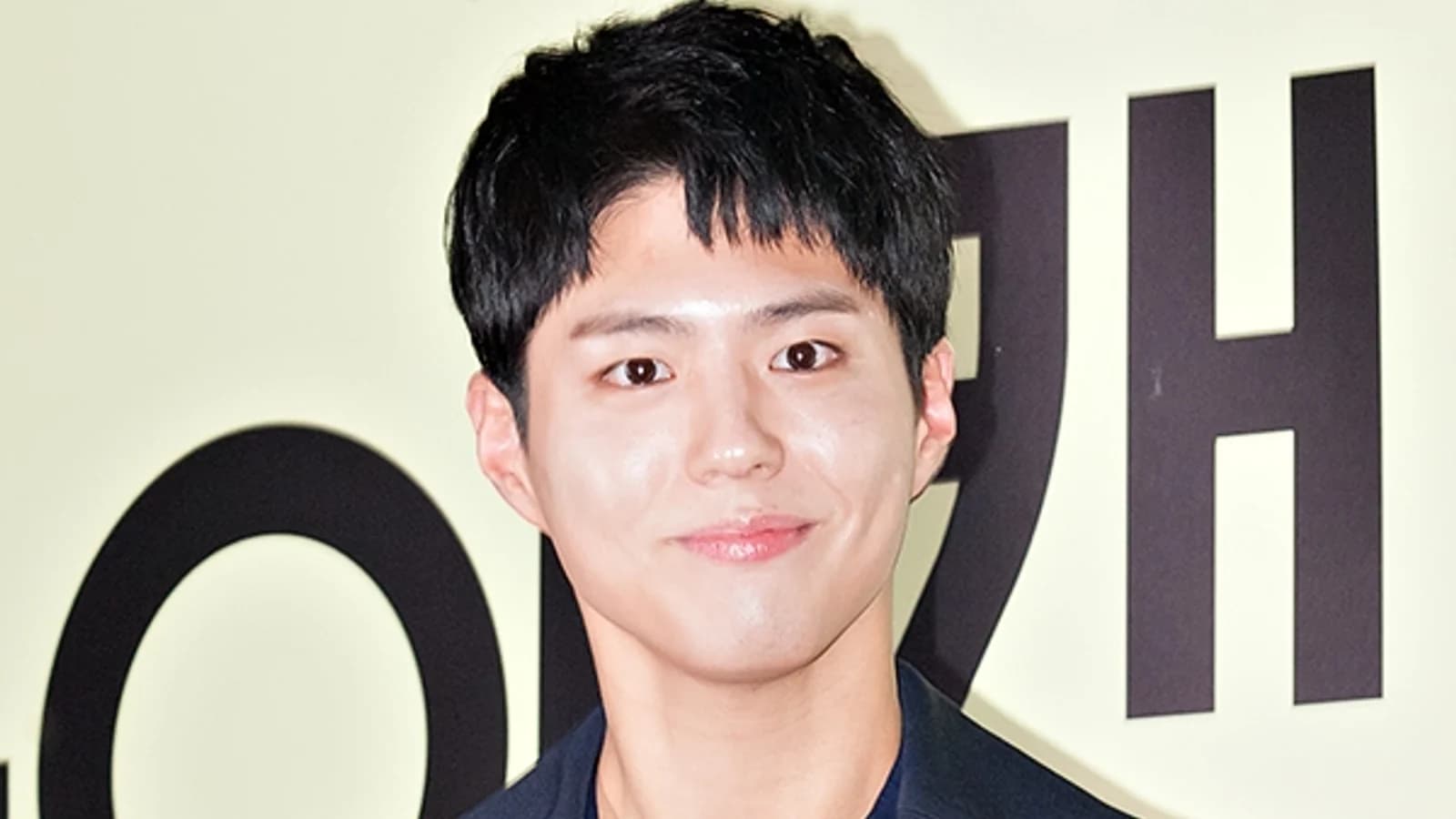 July Netizen Awards Male Acting Award Rankings: Park Bo-gum Surges to 4th, Byun Woo-seok Races to 1st