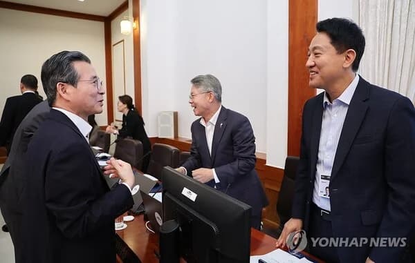 Lee Jae-myung Administration Moves Swiftly on Capital Region Housing Supply... Mayor Oh Se-hoon and Policy Chief Kim Yong-beom to Meet Over Lunch on the 5th