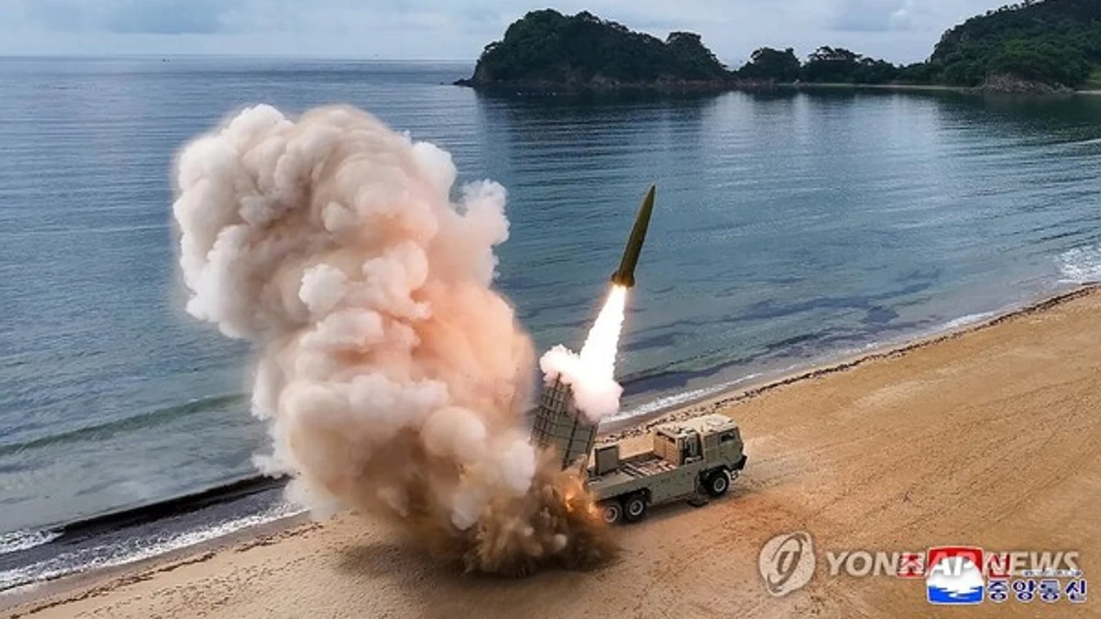 North Korea Launches Short-Range Ballistic Missile After 42 Days... National Security Office Convenes Emergency Security Meeting