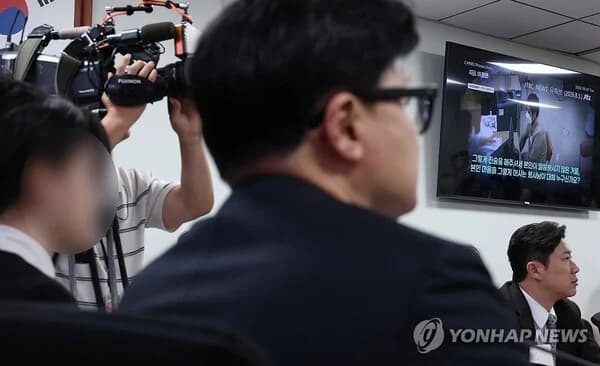 Hong Joon-pyo Reiterates Attack on Han Dong-hoon: "Lived by Power, Died by Power, the Chosun's Top Gum"