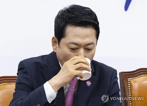 Han Byung-do: "Housing Supply Delays, Responsibility of Previous Administration and Opposition"… Jang Dong-hyuk Criticizes "Government That Abandoned the People"
