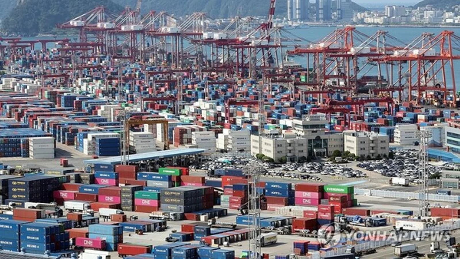 Exports Surge 45.3% in Early August... Semiconductors Drive 46.8% of Total, Hitting Record High
