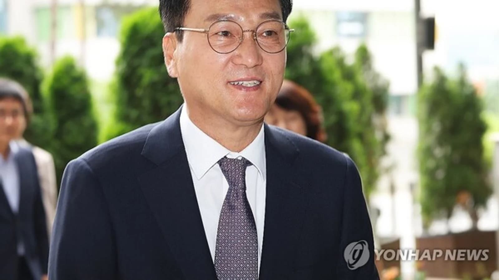 Gyeonggi Provincial Office of Education Launches 300 Dedicated Teachers' Rights Protection Officers... Superintendent Ahn Min-seok Files First Criminal Complaint Against Parent of Bucheon Ojeong Elementary School