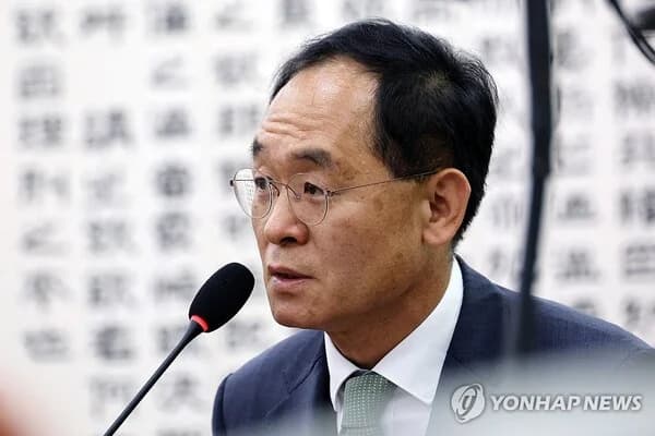 Prosecutor Kang Baek-shin, 'Special Investigations Ace' Who Led Indictments in State Affairs Interference, Daejang-dong, and Lee Jae-myung Cases... Submits Resignation on the 10th