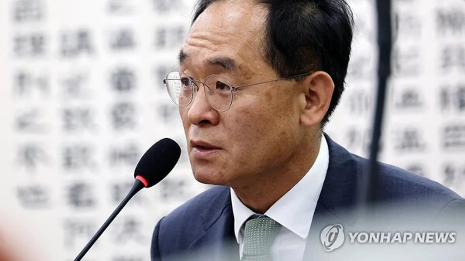 Prosecutor Kang Baek-shin, 'Special Investigations Ace' Who Led Indictments in State Affairs Interference, Daejang-dong, and Lee Jae-myung Cases... Submits Resignation on the 10th