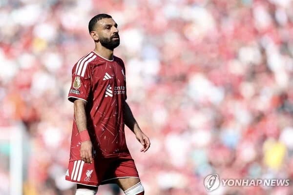 Liverpool Loan Sign Barcelona Defender Araujo... Includes Option for Permanent Transfer in 2027