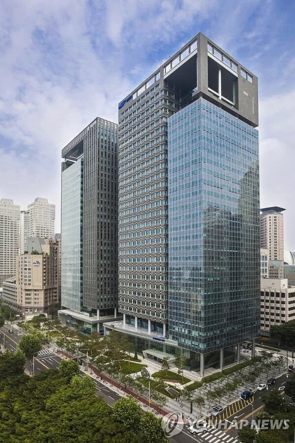 Samsung SDS Selected as Top Priority GPU Supplier for Government AI Research... to Provide 15.3 Billion KRW Worth of Nvidia B300 Cluster