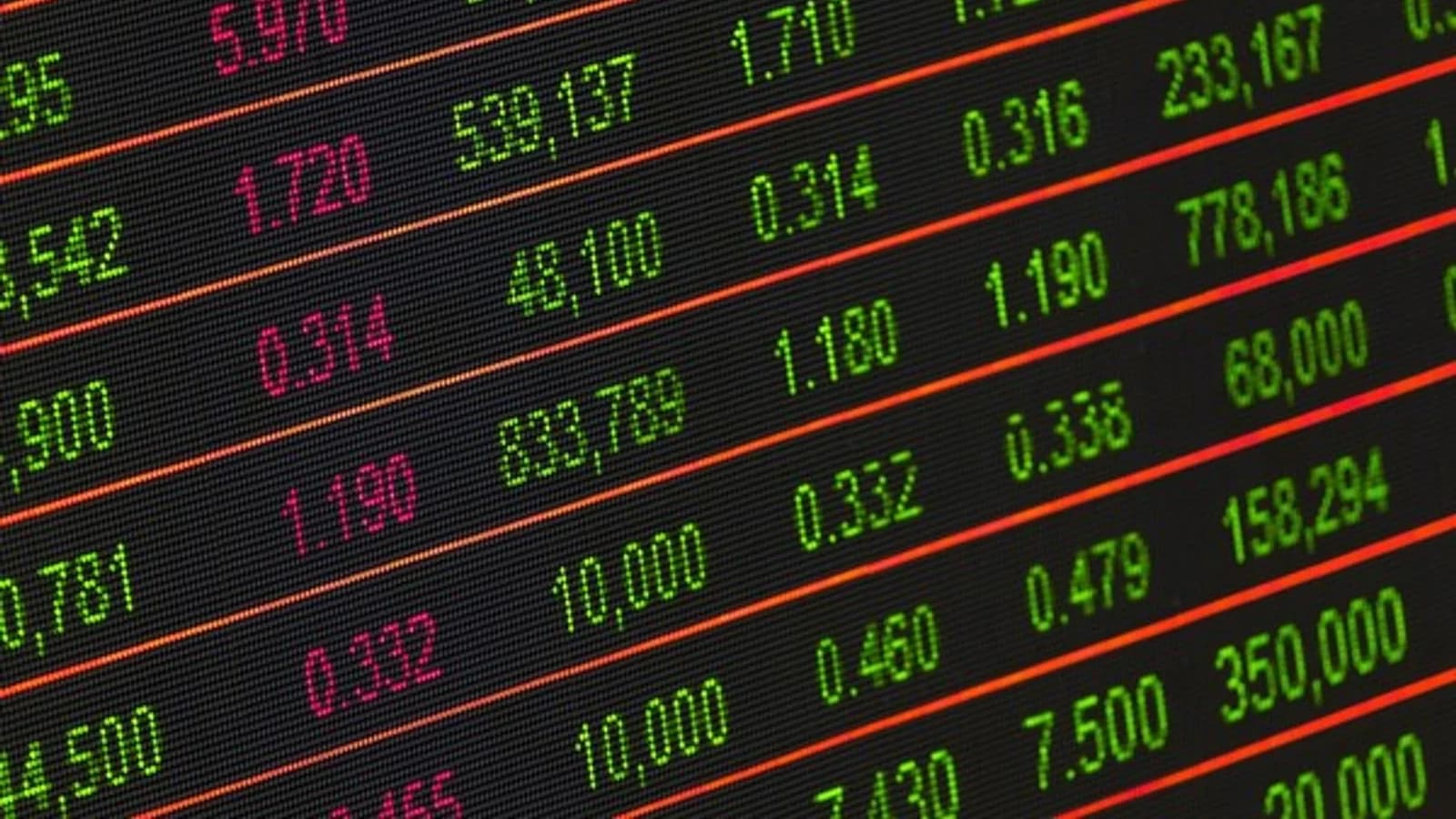 Shinsung Delta Tech Rises 1.83%... Attention on Settling in the 33,000-Won Range Amid Repeated Surges and Corrections