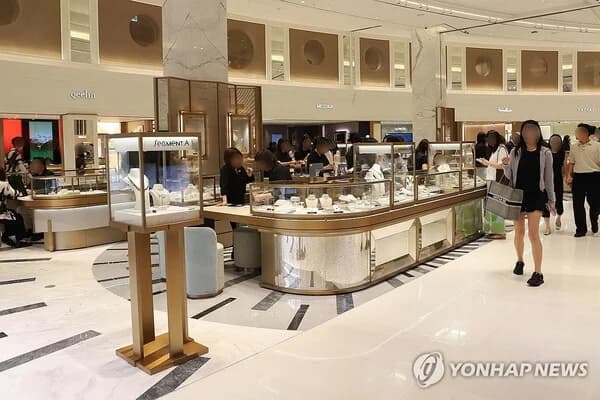 Shinsegae Posts 121.9% Surge in Q2 Operating Profit... Achieves Record-High First-Half Performance