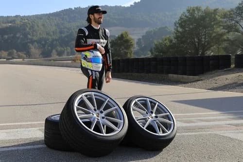 Hankook Tire Posts 58% Rise in Q2 Operating Profit... High-Inch and EV Tires Show Strong Performance