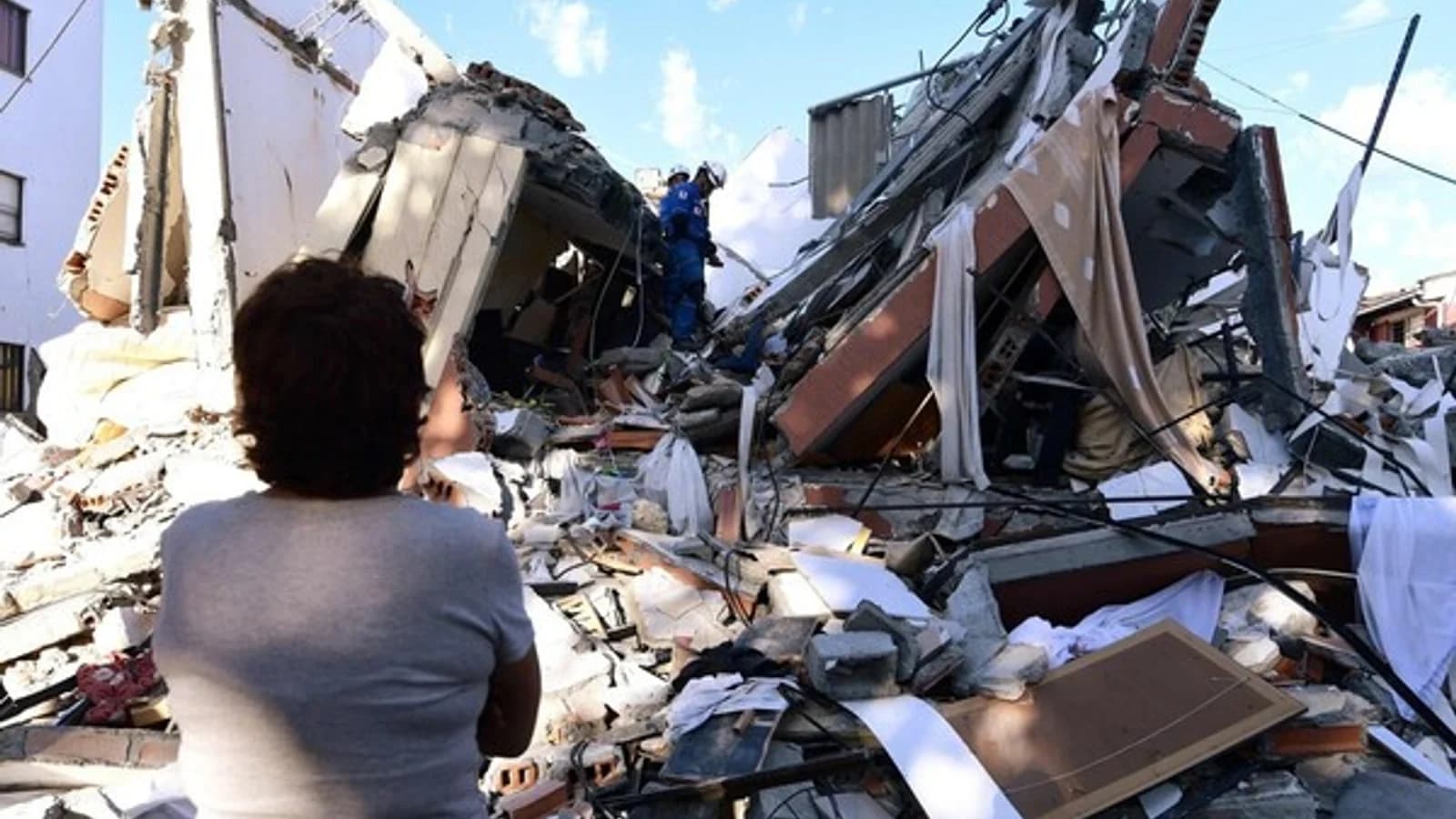 Colombia Hit by Largest 'Magnitude 7.4' Earthquake of the 21st Century: 164 Dead, 188 Missing