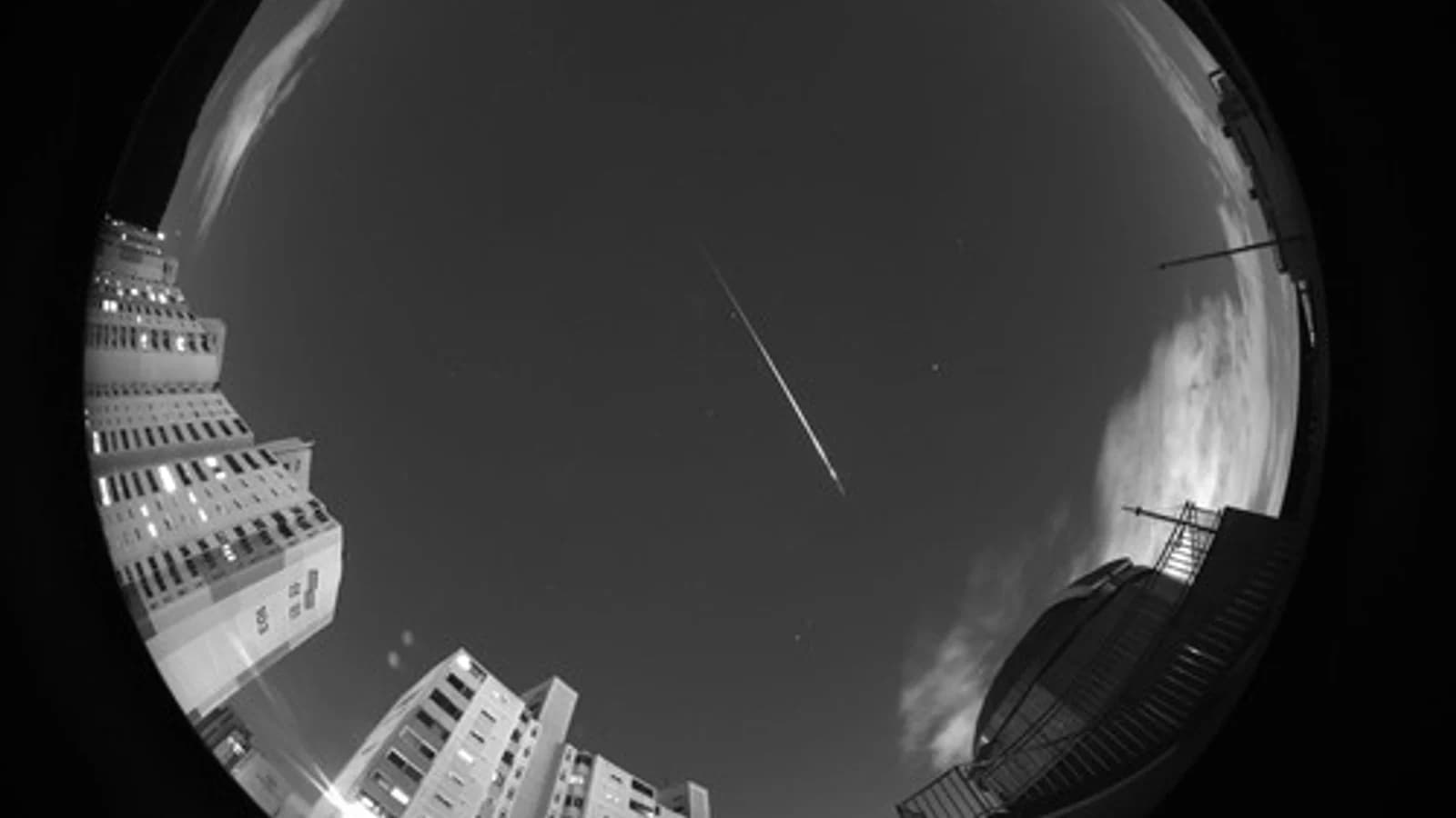 Perseid Meteor Shower Peaks on the Night of the 13th... 'Zero Moonlight' Optimal Conditions, Up to 100 Meteors per Hour Expected