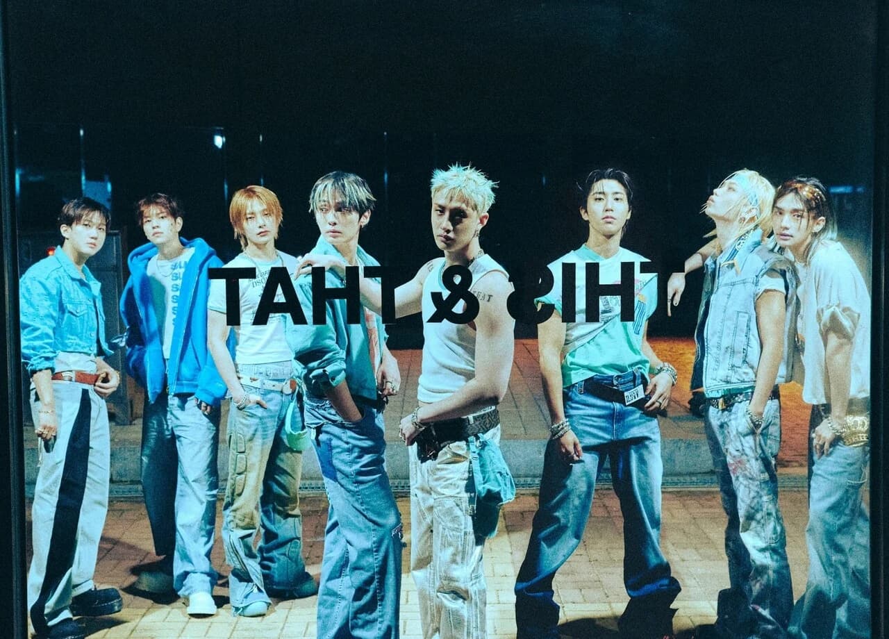 Stray Kids Dominate Domestic and International Charts with 'THIS & THAT'… Remix Single Released Today (12th)
