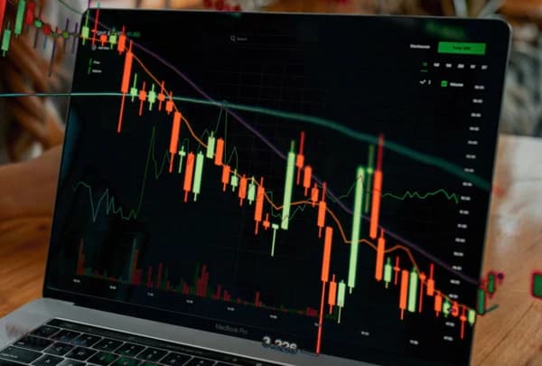 Hyperliquid Surpasses $400 Million in Fees in the First Half, Holding a 54.5% Share of the On-Chain Perpetual Futures Market