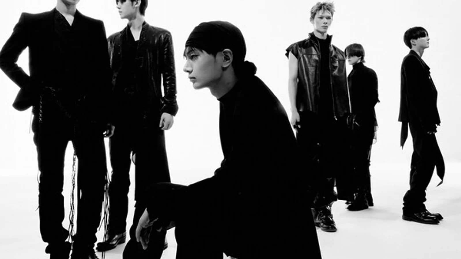ENHYPEN's 'Bloody Paradise' Tops Music Charts for Second Day… Sweeps Spotify and iTunes, Music Video Surpasses 10 Million Views