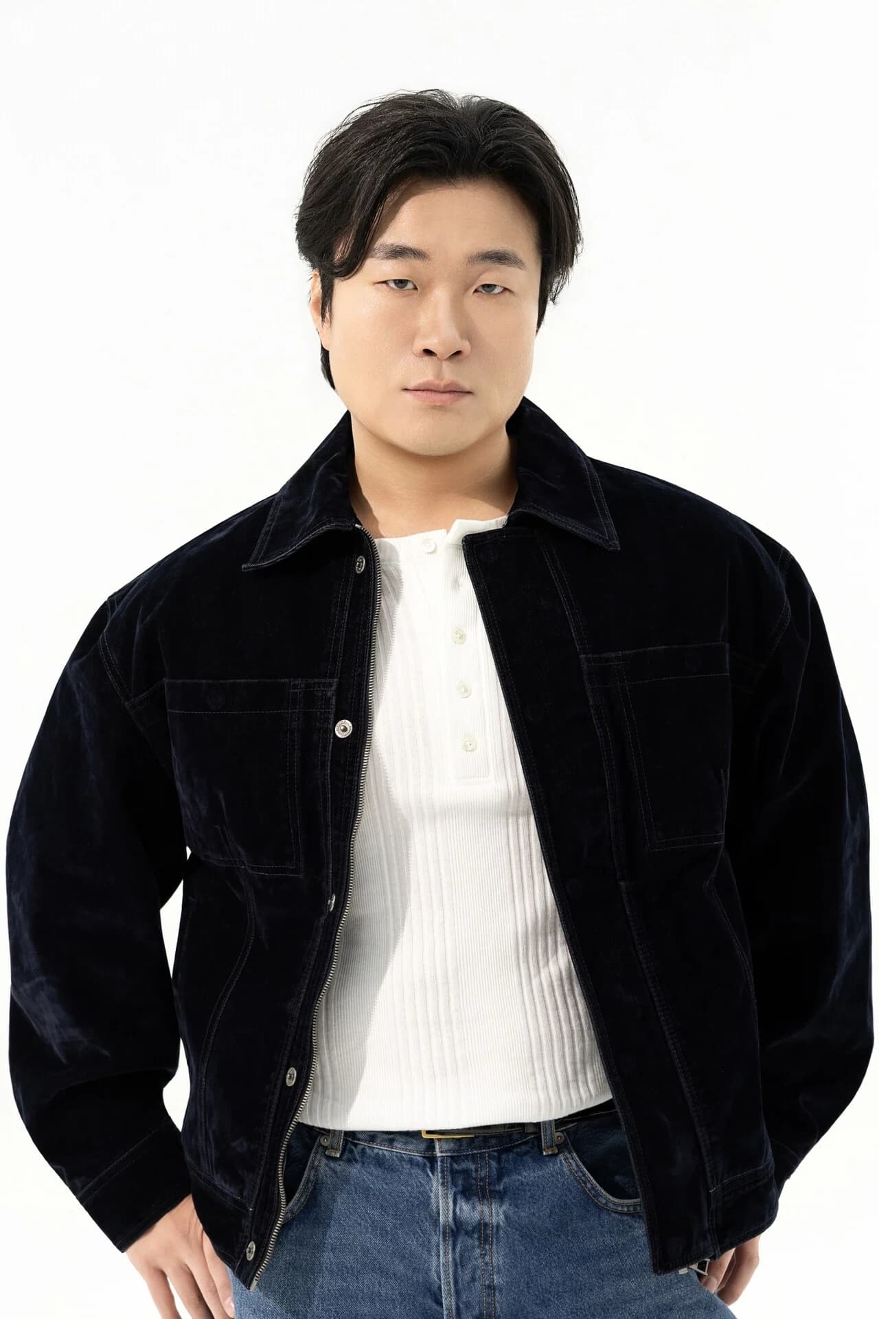 Actor Han Woo-yeol Delivers Passionate Performance as Enforcer Wan-seop in Film 'Hope'… Proves Strong Presence as a Scene-Stealer