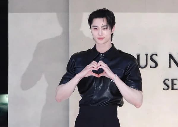 Byeon Woo-seok Sings 'Sonagi' Live on 'Yoo Jae-sok Camp'... Cheers Erupt at 'Lovely Runner' OST Performance