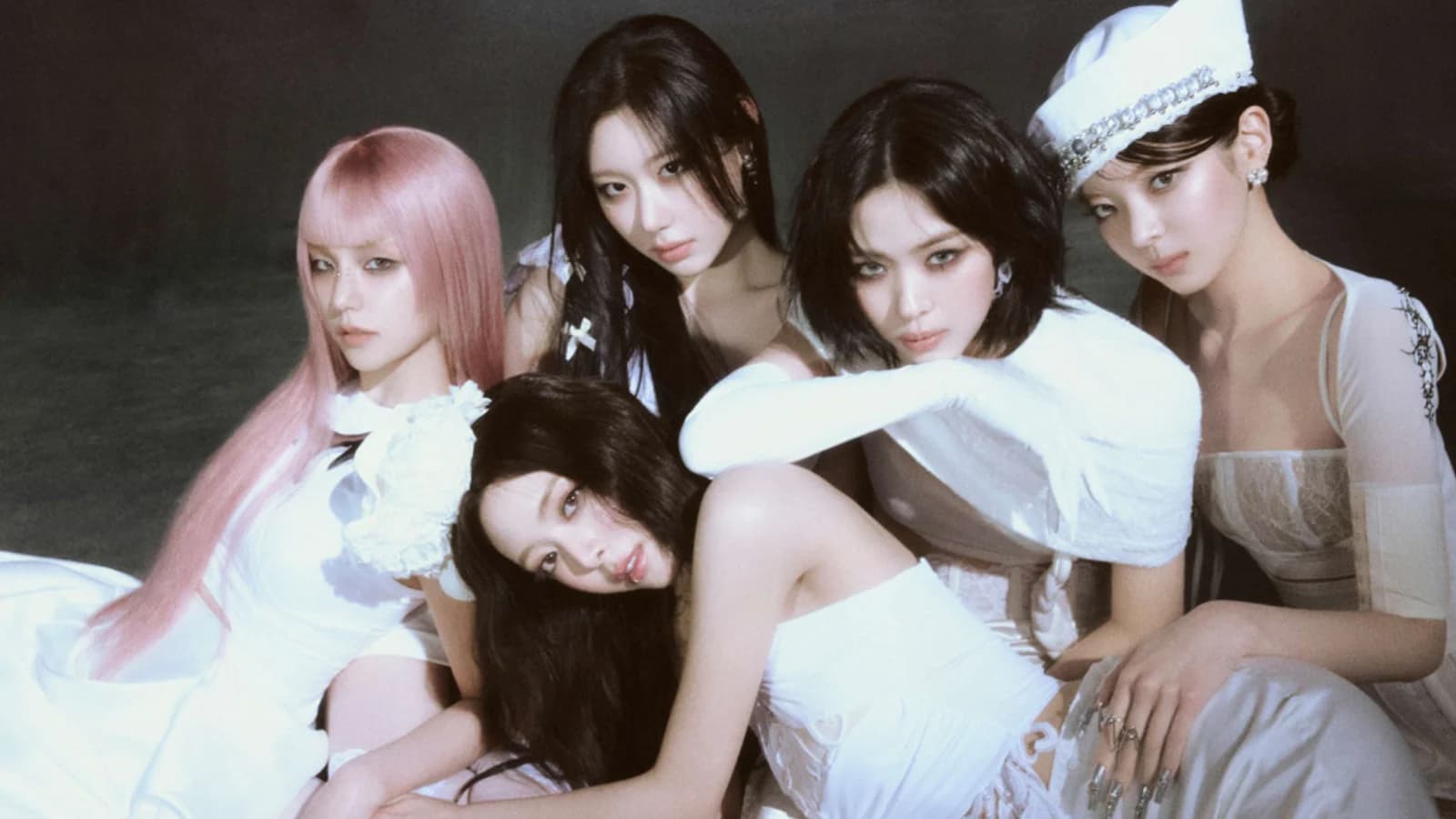 ITZY Shows 'All In' Stage at 5th Fan Meeting, Proving 7-Year Bond with MIDZY