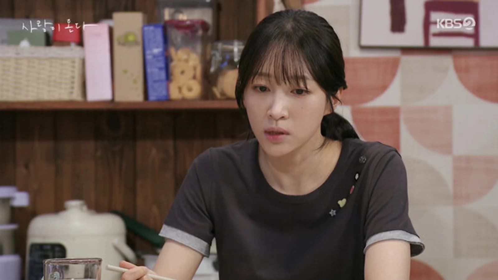 "Love Is On Its Way" Yoon Yoo-sun's Conflicted Maternal Love Between Her Biological Daughter and Stepdaughter… "Opposing Kim Mu-jin's Romance"