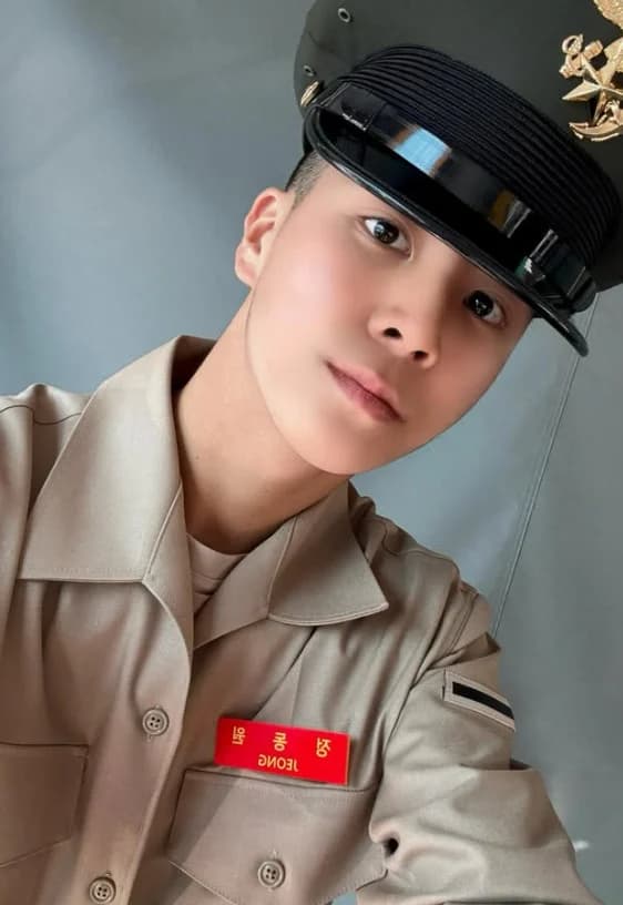 Jeong Dong-won Sings 'Letter of a Private Second Class' on YouTube During Military Service... "Uju Chongdong-won, So Glad to See You"