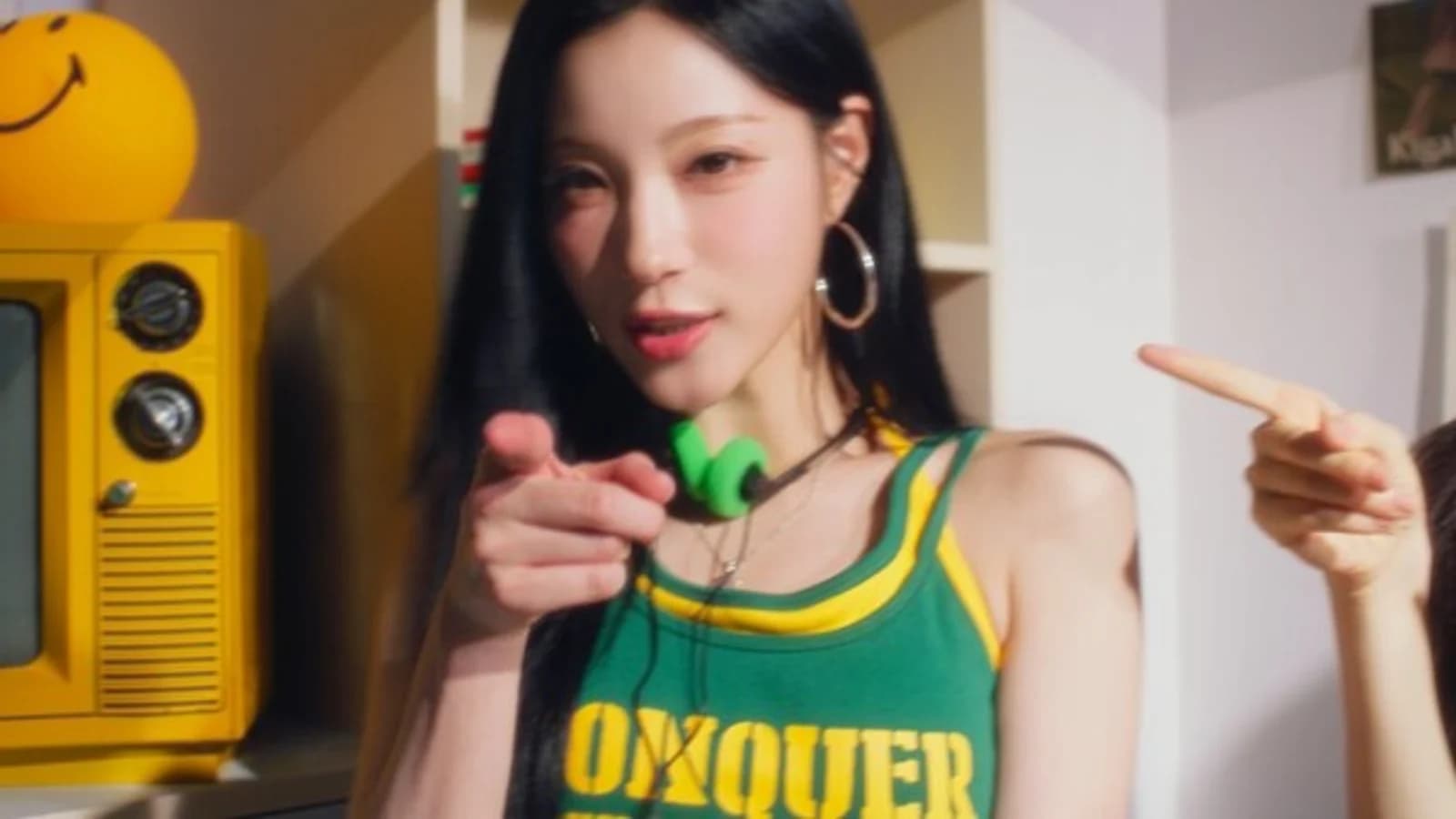 ICHILLIN' J Releases 'Look At Me!' MV Teaser... Official Debut on September 2