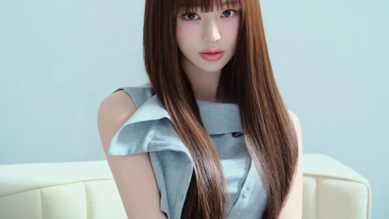 IVE's Jang Wonyoung Wins '2026 Brand of the Year' Advertising Model (Female) Award for Second Consecutive Year, Selected by 770,000 Consumer Votes