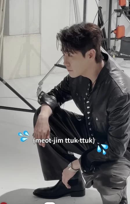 Youngtak Stuns in All-Black Leather Jacket Styling with Pictorial-Like Vibes... Fans Say "His Pose Is Insane"