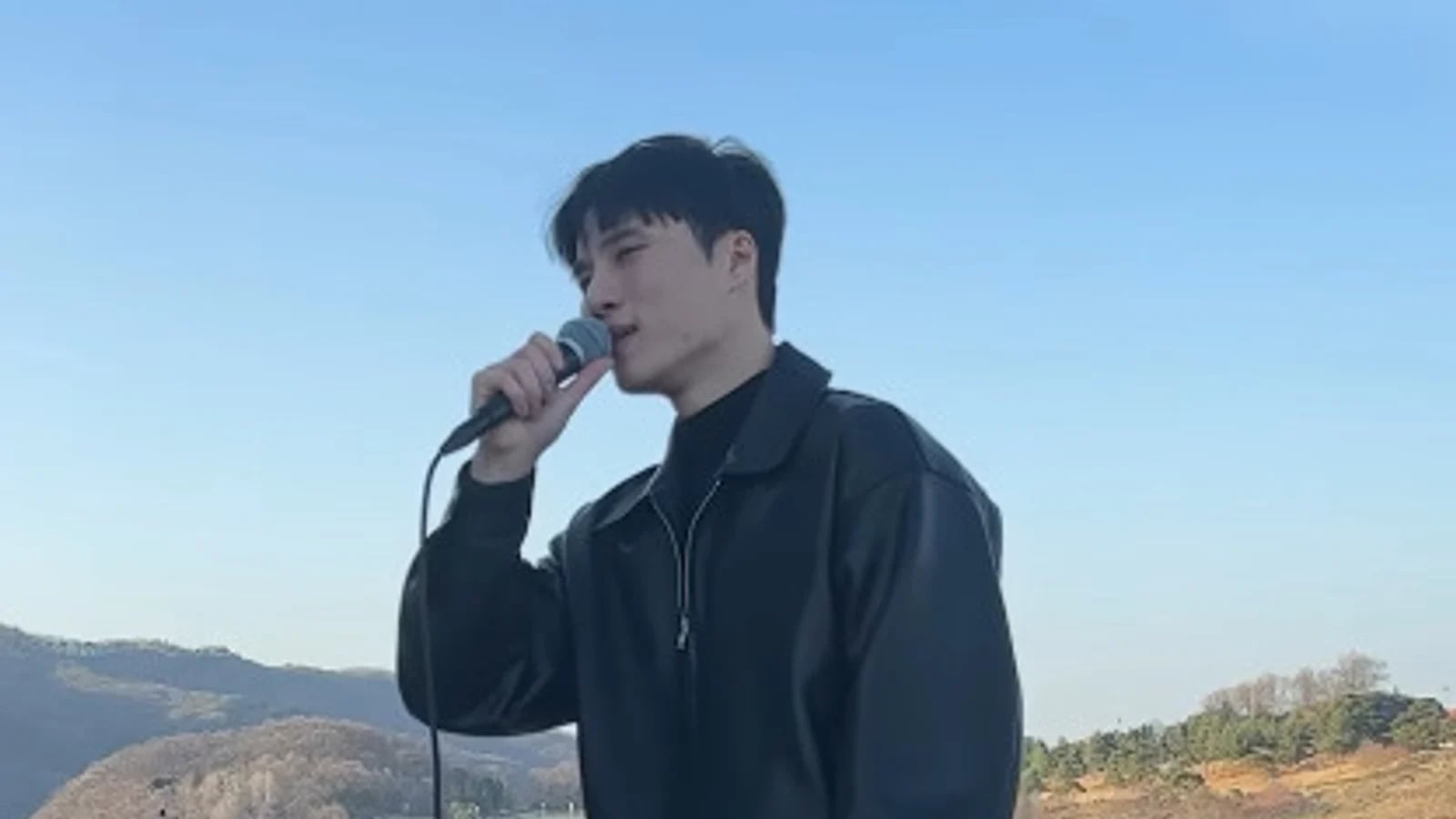 'Unknown Legend' Yoo Ji-woo Proves Growth Potential Through Vocal Skills... Ranks 8th in Neo Star Award Amid 'She Sings Well' Praise