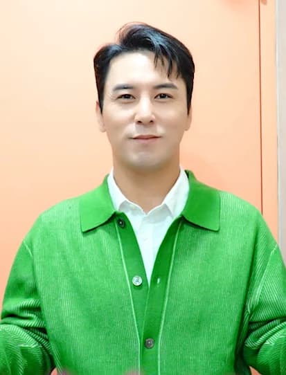 Jang Min-ho: Excitement That Filled the Comment Section the Day Before 'Essay ep.2' Release 3 Years Ago... Fan Devotion Continues at Netizen Awards