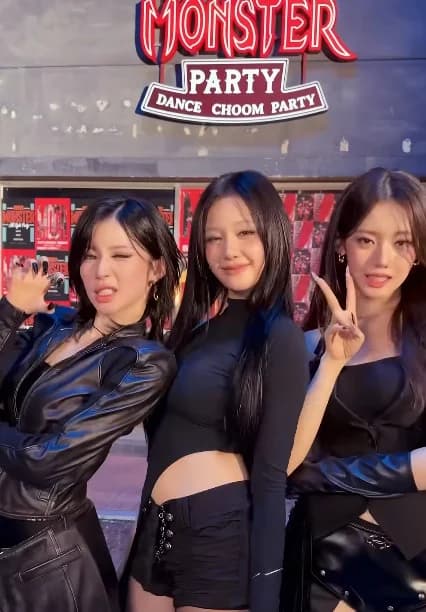 BABYMONSTER's Black-Look Dance Performance Sparks Fan Frenzy on YouTube Shorts, Aiming to Climb Netizens' Awards Rankings