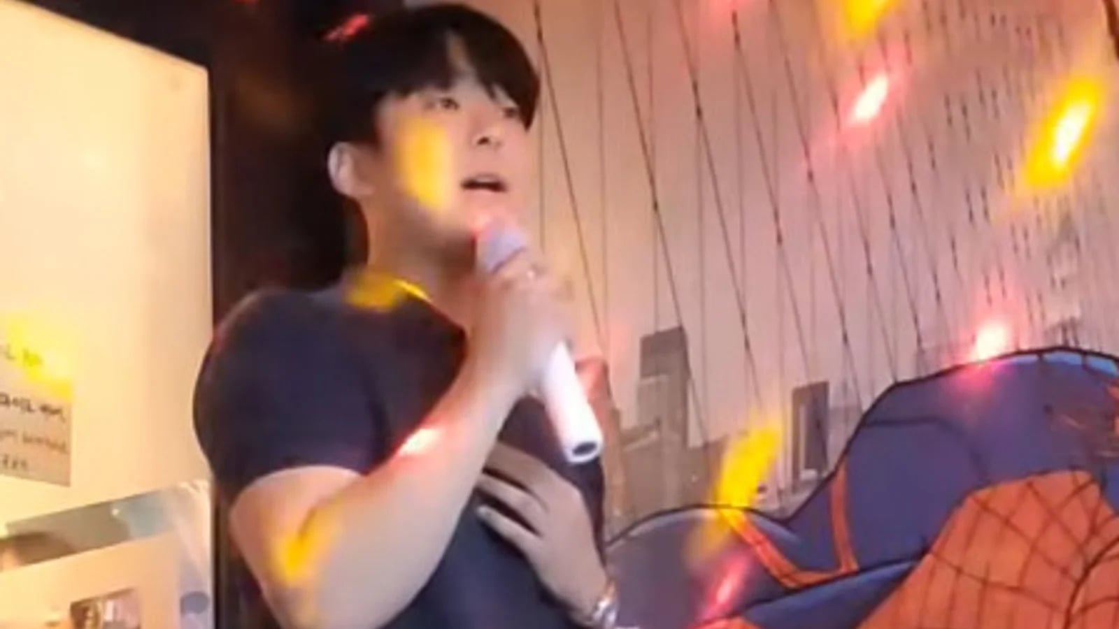 Park Minsu's Video Singing 'Father' at Karaoke 4 Years Ago Back in Spotlight... 'A Master of Emotion Even Back Then'