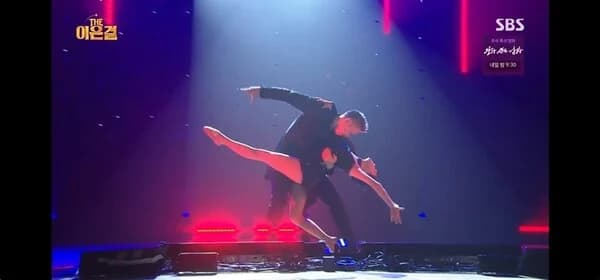 Lee Eun-gyeol Returns to TV After 20 Years with SBS Magic Concert for His 30th Debut Anniversary... From Helicopter Opening to 'Tree of Light'