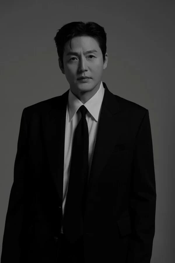 Lee Jung-jaein Signs Exclusive Contract with Billions, Joining Son Hyun-joo and Kim Ha-neul; Set for Full-Fledged Activities at New Agency