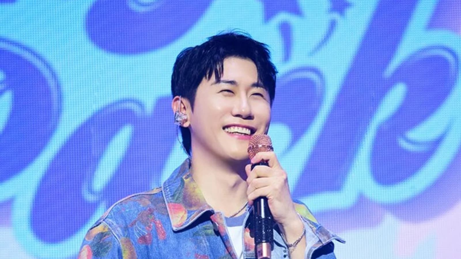 Young Tak Makes Surprise Appearance as One-Day Instructor at Singing Class... 'Jin-iya' Cheers Draw Attention to Full Album 'GOGO' and Nationwide Tour