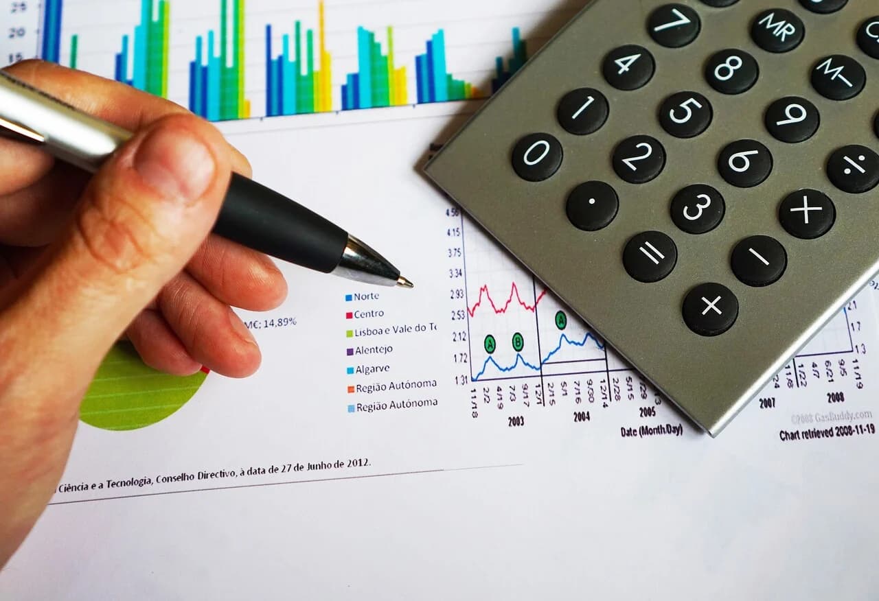 How to Check and Apply for National Health Insurance Refunds… If Your Premium Was Adjusted Due to Reduced Income, 'Settlement Premium' Verification Is Essential