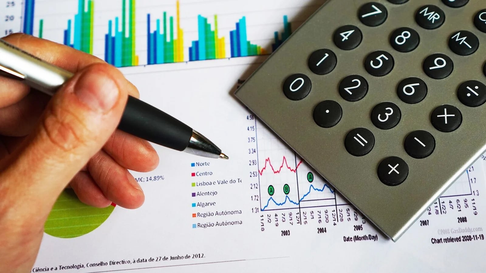 How to Check and Apply for National Health Insurance Refunds… If Your Premium Was Adjusted Due to Reduced Income, 'Settlement Premium' Verification Is Essential