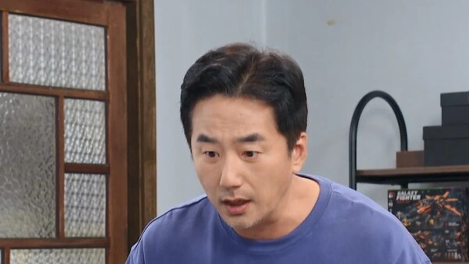 'Love Is Coming' Episode 21: Ahn Hee-yeon's Sudden Transformation, Leopard-Print Fashion + AI Scheme... Ha Seok-jin and Family 'Shocked'