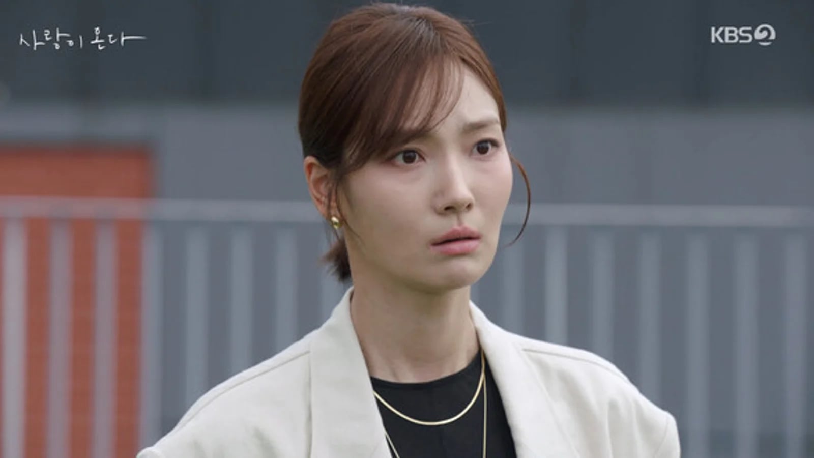 Lee Joo-yeon of KBS 'Love Is Coming' Delivers Moving Performance as Jang Seo-hyun in Episode 21, Delicately Portraying a Vulnerable Heart Amid Mother-Daughter Conflict