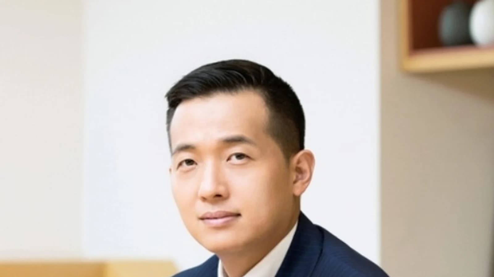 Hanwha Senior Vice Chairman Kim Dong-kwan's Moves Draw Attention Amid Early Personnel Changes… Ranked 6th in October Netizen Awards