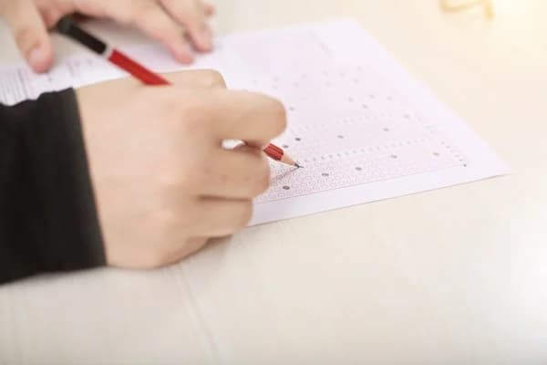 How High Are the Grade Cutoffs for Korean and Math in the October 2026 Mock Exam for First-Year High School Students? 'What Grade Will It Be?'