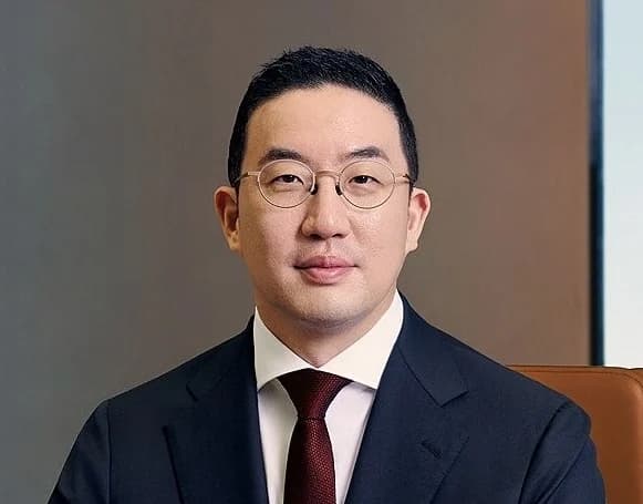 Chairman Koo Kwang-mo Conducts Full Review of LG's Future Businesses with AI at the Center... Partnerships with Nvidia and Microsoft Are the Key