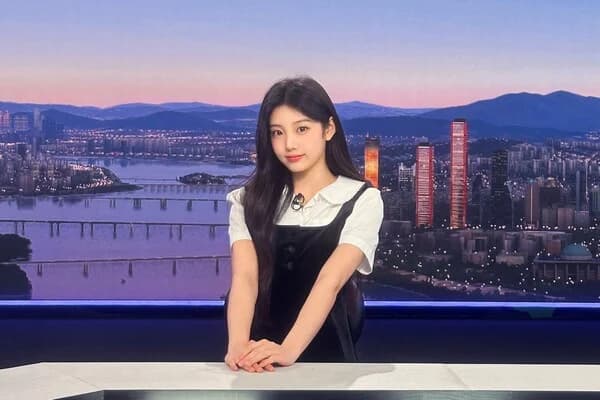 ILLIT's Wonhee Transforms Into One-Day Weather Caster on 'Morning&'… Announces 'I'll Arrest You' Comeback with a Whistle